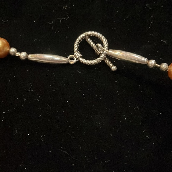 Beautiful custom 20” beaded necklace and 2” dangle earrings. New! - Picture 4 of 6